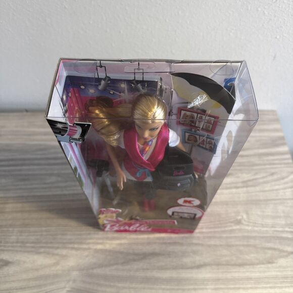 Barbie I Can Be Anything Fashion Photographer Kmart Exclusive Doll NIB 2008 Rare - Picture 2 of 9